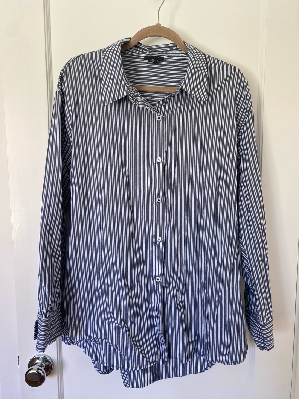Halogen Blue & White Vertical Stripe Women’s Button-Down Shirt